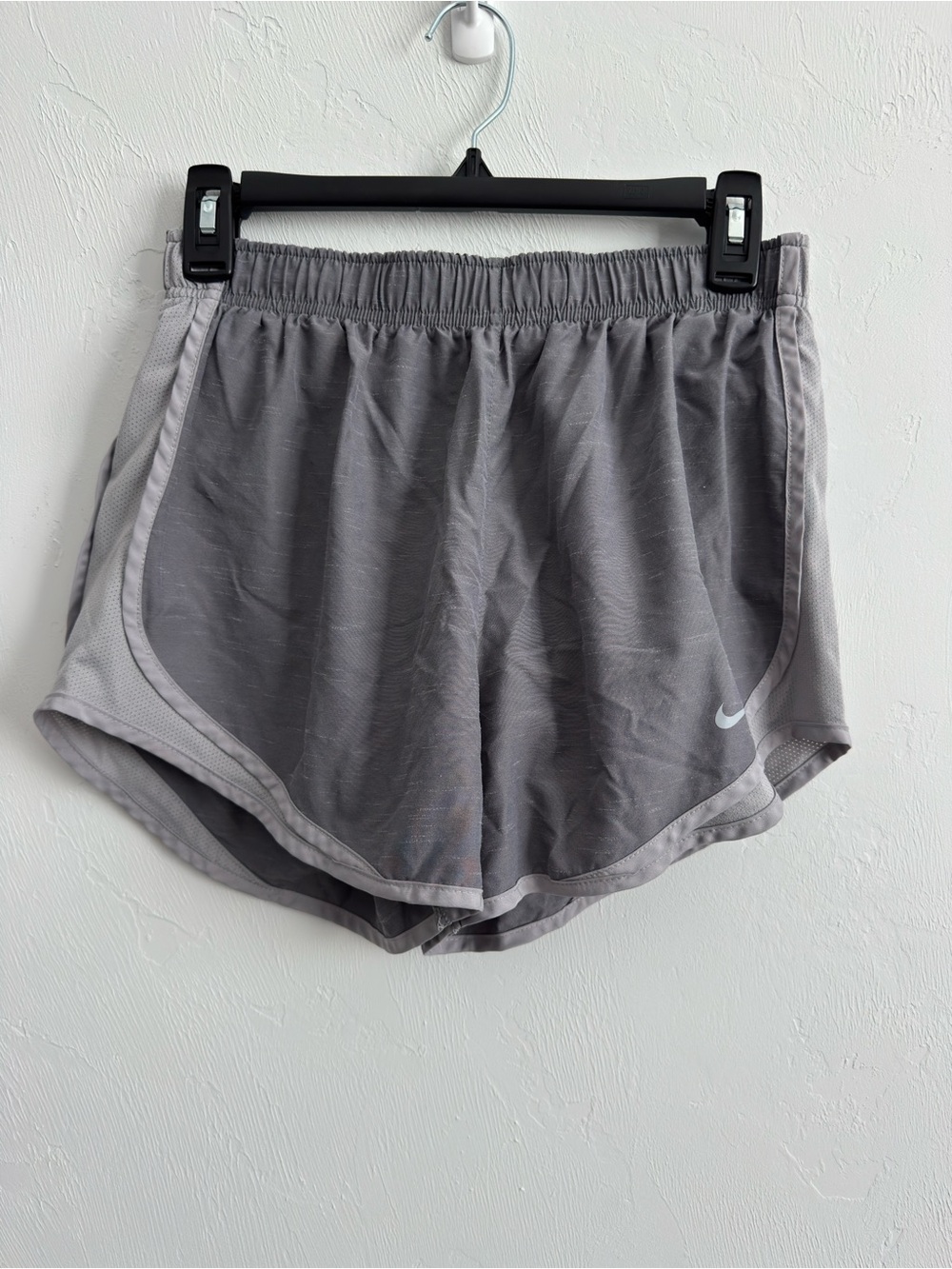 Nike Women's Gray Dri Fit Athletic Running Shorts 
Sz M